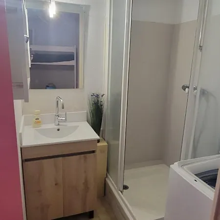 Clim Rez-de-jardin Resid Piscine 150 M Lägenhet *