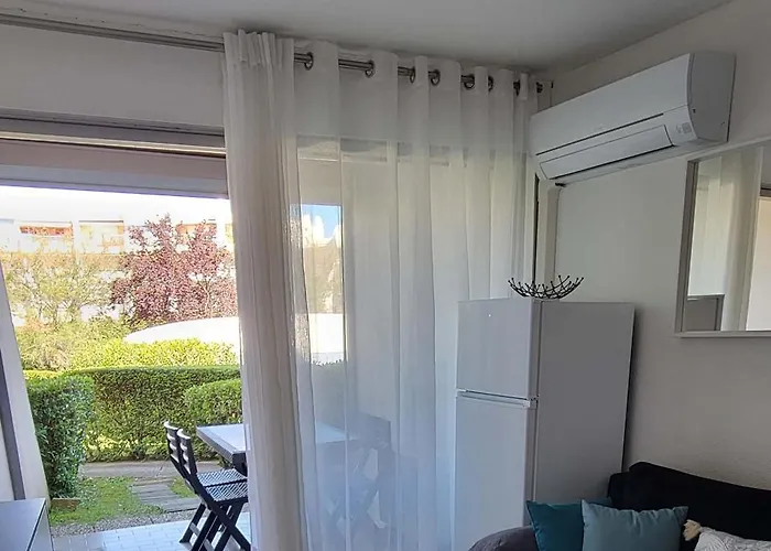 Lejlighed Clim Rez-de-jardin Resid Piscine 150 M